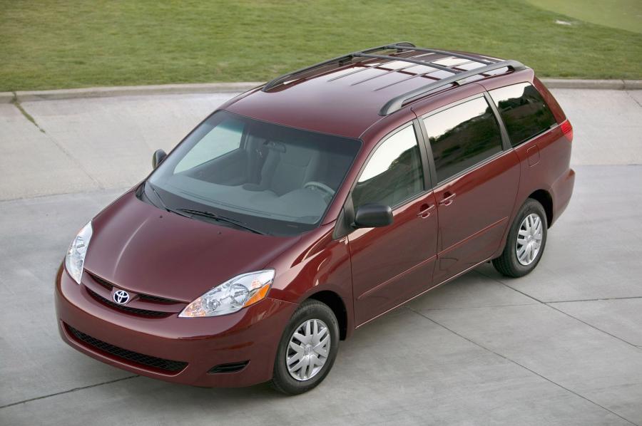 Toyota Sienna 2006 года  (фото 26 из 36)